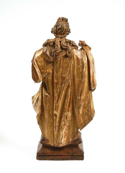 null 178 Statue en bois sculpté et polychromé représentant un personnage féminin...