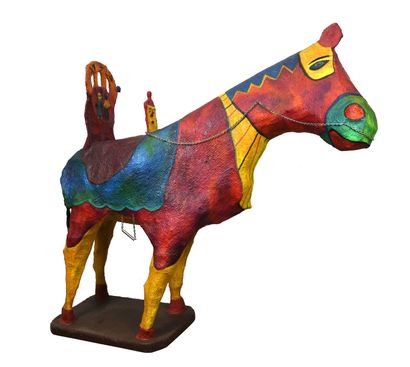 null 69 Le cheval, 1993 Sculpture en papier mâché polychrome sur bois grillagé, ornée...