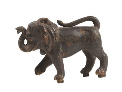 null INDE. Sculpture en bois représentant un éléphant 14x22cm