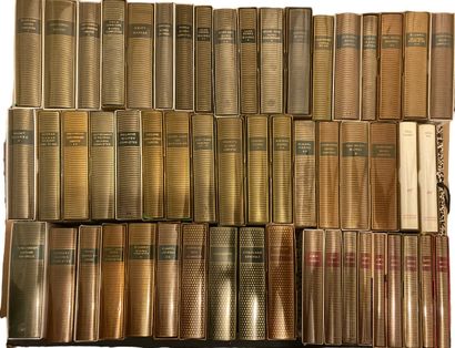Lot of 146 volumes (29 albums and 117 volumes)...