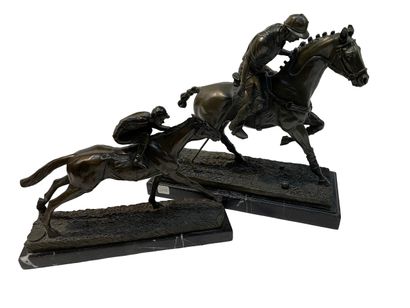 null MILO (after)
The Polo player.
Proof in patinated regula resting on a black marble...