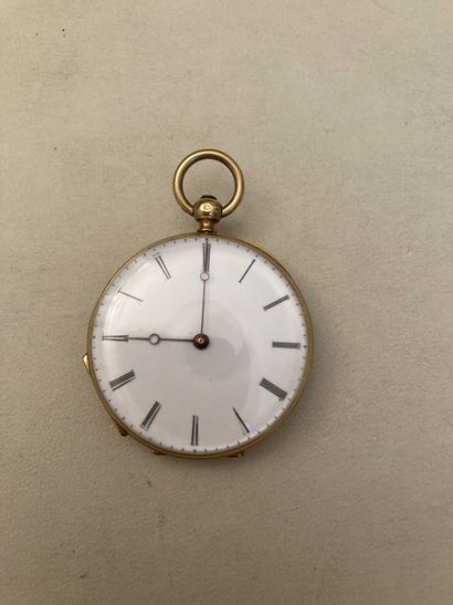 null Yellow gold pocket watch with keys, white enamel dial and reverse side decorated...