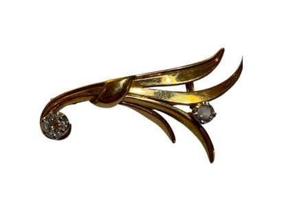 null 18k yellow gold brooch with two diamonds (0.45 and 0.15)
Weight : 7.1g
