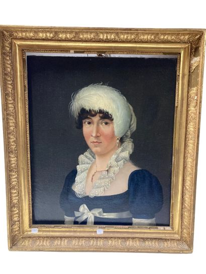 null School early nineteenth century
Portrait of a woman 
Oil on canvas signed lower...