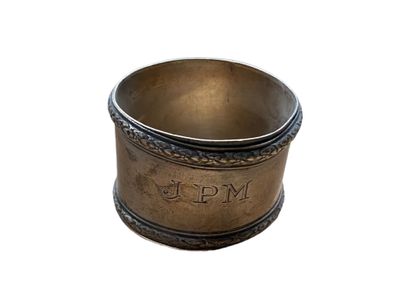 null Silver napkin ring
Weight : 44g
