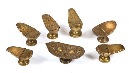 null Collection of seven incense shuttles. 18th and 19th centuries.