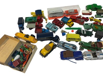 null Lot of model cars, small cars, trucks and caravans of different brands including...