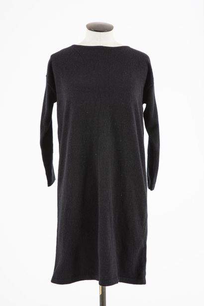 null ERIC BOMPARD - LORO PIANA : Set of two sweater dresses, one in black cashmere,...