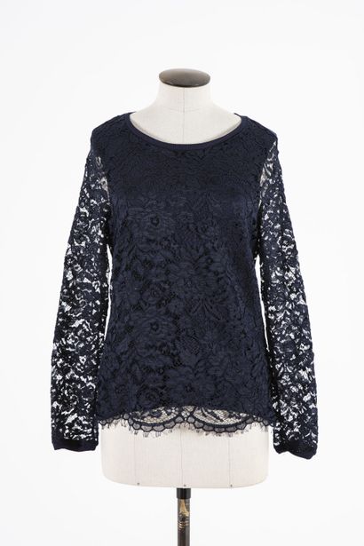 null XANDRES: Lot including a blouse in silk, black and ivory spandex, round neck...