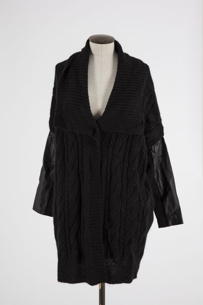 null PURE DKNY: Long acrylic and black alpaca braided cardigan, large shawl collar,...