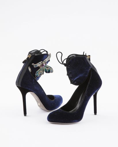 null SERGIO ROSSI : Pair of midnight blue leather and velvet pumps, ankle with a...