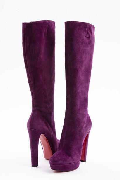 null Christian LOUBOUTIN: Aubergine suede boots, beige calfskin interior, zip closure...