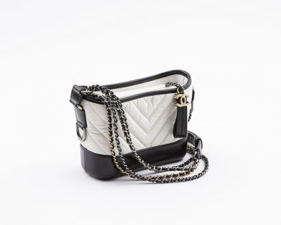 CHANEL made in Italy : Sac modèle Gabrielle...