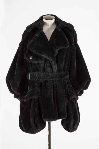 SIMONE ROCHA: Oversized long coat in black...