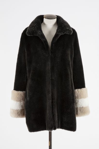 null LA SEINE ET MOI : 3/4 length coat in black faux fur, long sleeves decorated...