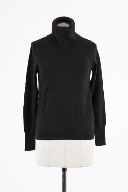 null UNIQLO: Set of two sweaters. One in black wool with large turtleneck, long sleeves,...