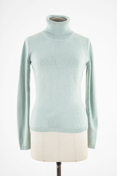 null EMILIO PUCCI - ERIC BOMPARD: Set of two sweaters, one in wool and cashmere green...