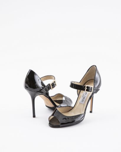 null SERGIO ROSSI : Pair of midnight blue leather and velvet pumps, ankle with a...