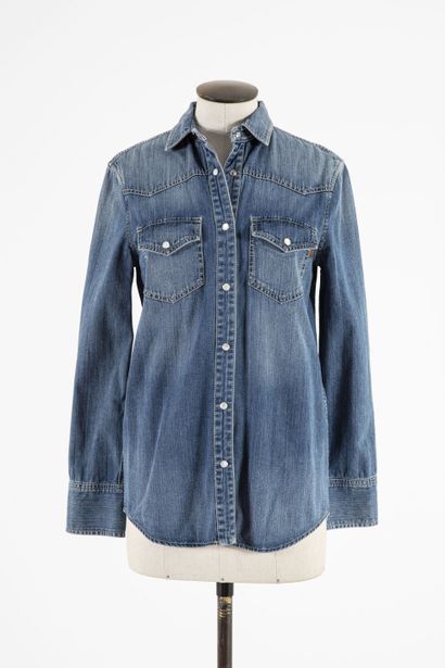 null GUCCI : Chemise en jean, boutonnage simple par pression, deux poches plaquées,...