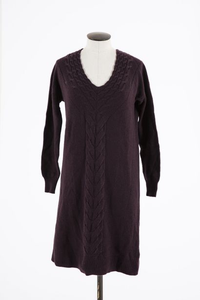 null ERIC BOMPARD: Dress Cashmere sweater burgundy, V-neck, decorated on the front...