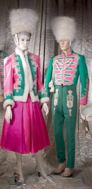 null Ensemble veste style militaire rose et verte décorée de dentelle blanche et...