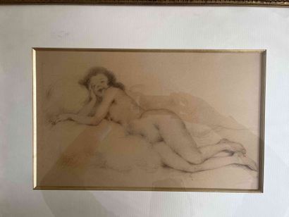 null Lucien BOULIER
Femme nue allongée
Pastel sur papier
44 x 60 cm