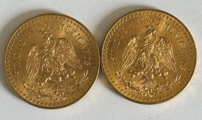 null 36 Deux pièces de 50 pesos mexicain or de 1947.