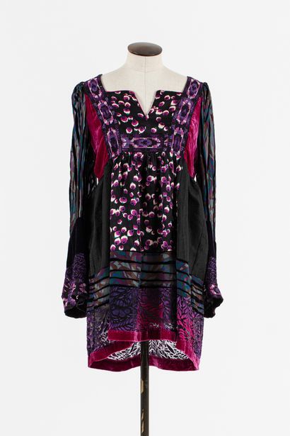 null ANNA SUI: Chasuble dress in damask silk and velvet panne, black background decorated...