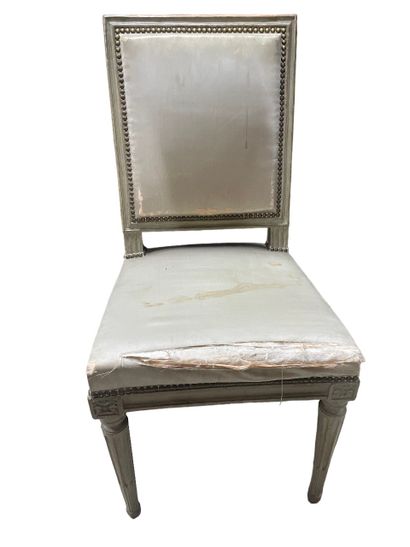 null Grey relacquered wood chair with square back. Louis XVI period. Height : 97...