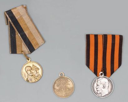 null Lot de 3 Médailles. - Médaille de Saint Georges 4e classe. (argent) N°961 012...
