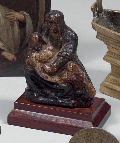 null Petit groupe de Piéta, bois sculpté polychrome. France, fin du XVIe siècle....
