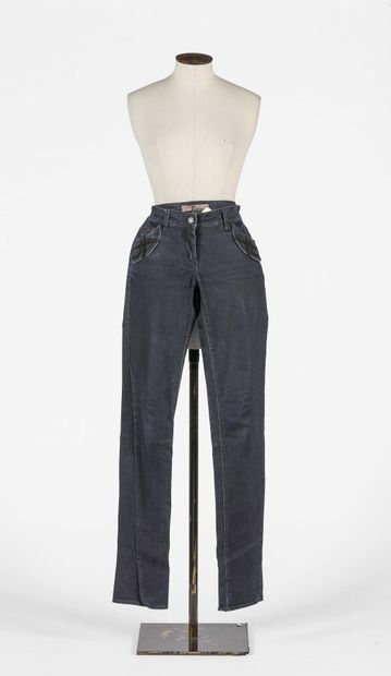 null GALLIANO: Black cotton jeans, front zip closure, two front and back patch pockets....