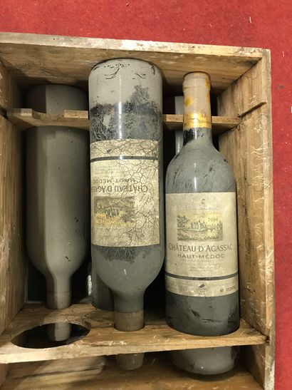 null Cinq bouteilles Château d’AGASSAC 1996 (bg, étiquettes sales).