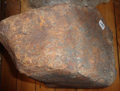 null Météorite Chondrite - Sahara - Chondrite H5 très peux altérée. Importante pierre...