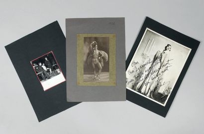 null Deux albums de documentation sur Joséphine Baker, on joint 15 photographies...