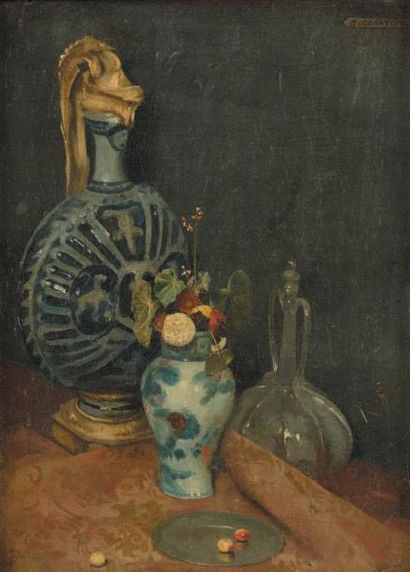 Gustave COURTOIS (1853-1923) Nature morte à la carafe et au vase de fleurs Huile...