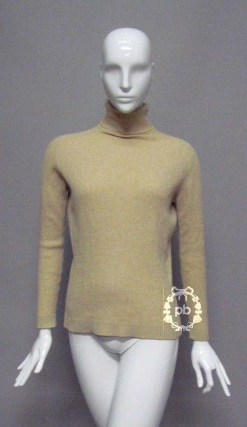 null ALEXANDRE SAVIN, THE CASHMERE HOUSE, ANONYME

LOT comprenant SIX PULL-OVER à...
