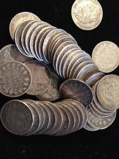 null Lot de cinquante-neuf pièces de 5 francs argent Louis- Philippe comprenant sept...