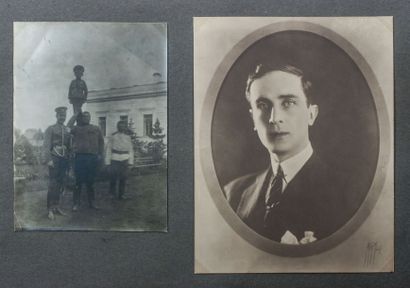 null Album de photos de la famille Kotzebue. Oblong 19 x 28 cm. 326 photographies...
