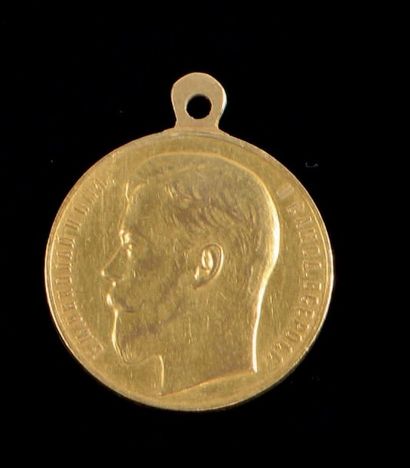 null Belle médaille en or 14K de Saint
George, décernée pour la bravoure, de 1er...