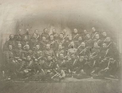 null Grand portrait des officiers du 11e régiment de hussards d’Isume.
Photographie....