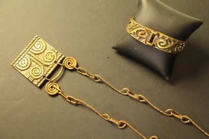M. BUFFET lot comprenant un collier en bronze composé d'une chaine et d'un pentif...