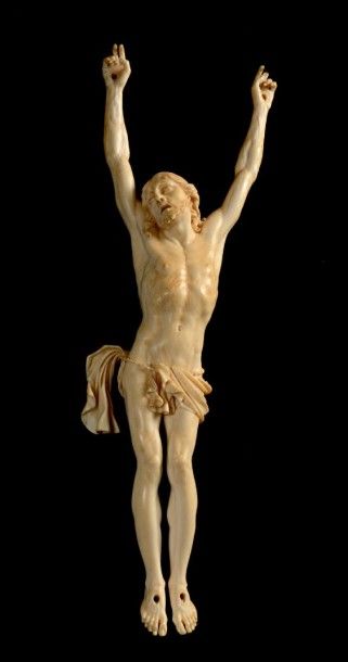null Christ de type janséniste en ivoire sculpté.
XIIIe siècle (accident à un doigt).
Hauteur:...