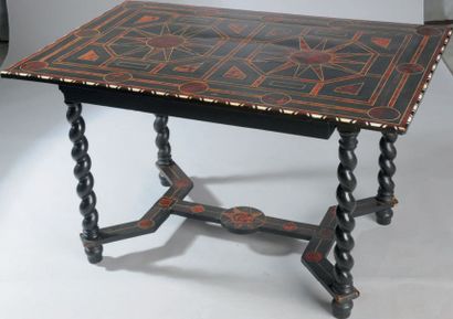 null Table Louis XIV en bois noirci à plateau richement décoré d'une marqueterie...