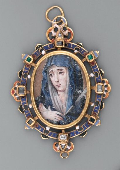 null Pendentif de style Renaissance, ovale ornée sous verre d'une Vierge de Douleur...
