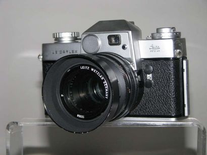 LEITZ Leica LEICAFLEX n°1081495, objectif SUMMICRON 2/50 n°1999280, filtre P, parasoleil....