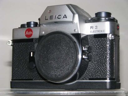 LEITZ Leica LEITZ R3 Electronic n°1491633, sac TP, boîte. Cond. B