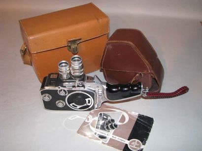 BOLEX Caméra PAILLARD B/8, avec deux objectifs CINOR 1.9/12.5 mm et CINOR 2.35 mm;...