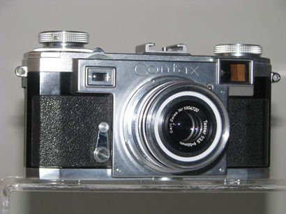 ZEISS CONTAX II a n° t 30032, objectif TESSAR 3.5/50 mm n°1004720, sac TP. Cond....