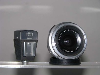 ZEISS Objectif BIOGON 4.5/21 mm n°1421747, avec son viseur ref 435. Cond. B